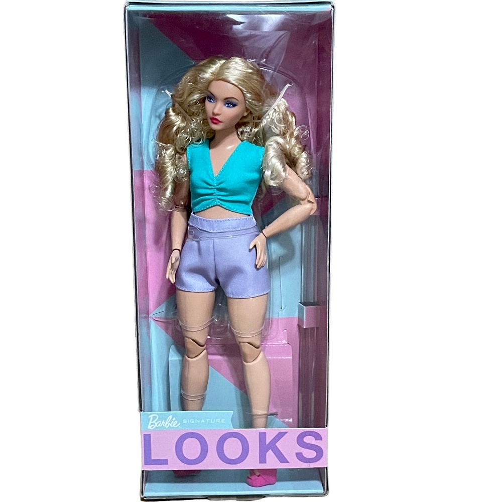 Barbie Signature Curvy Blonde Hair Looks Doll NEW! Mattel